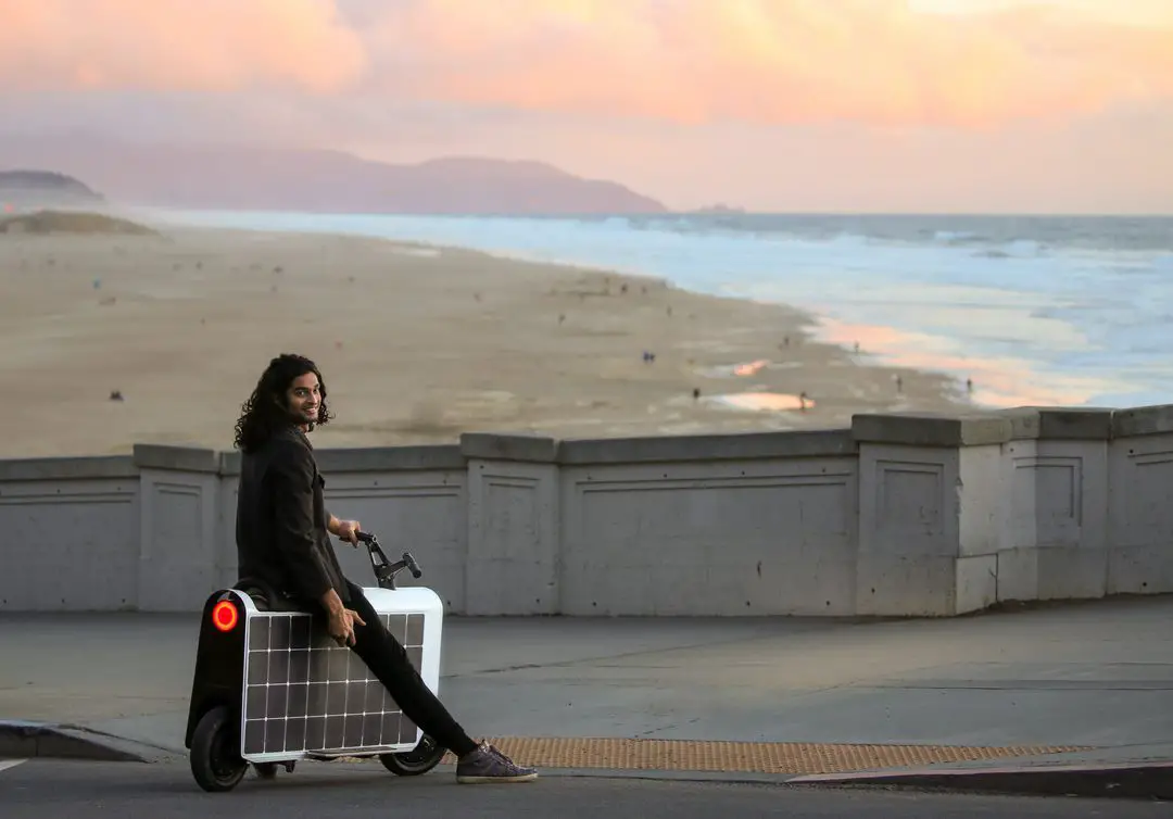 Lightfoot Solar-Powered Cargo Scooter by Otherlab