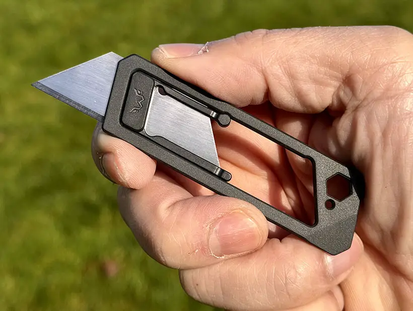 OFUK 2.0 Slim Open Frame Utility Knife Allows One-Handed Operation