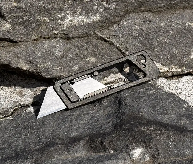 OFUK 2.0 Slim Open Frame Utility Knife Allows One-Handed Operation