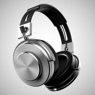 A Pair of Headphones with Retro Elements Reform by Marcus Tsai
