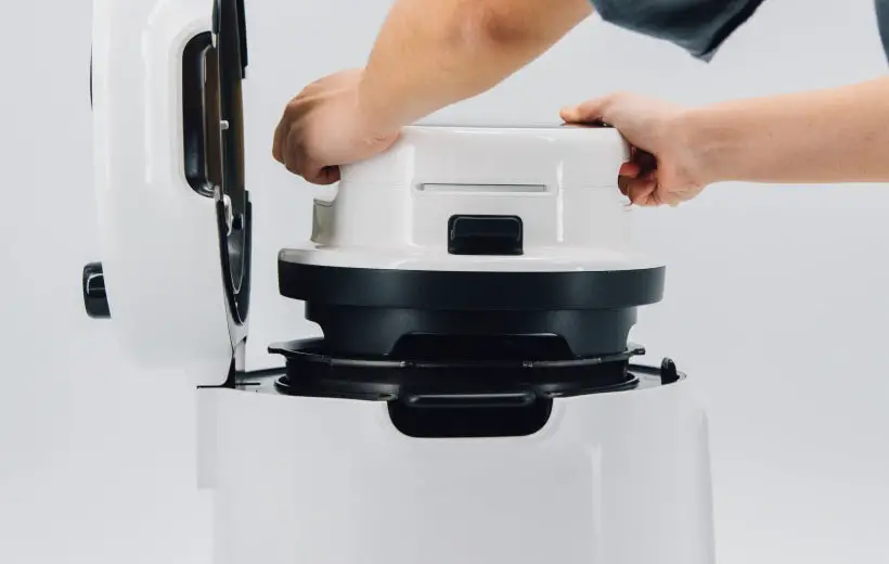 CookingPal Pronto smart pressure cooker has 8-in-1 functionality