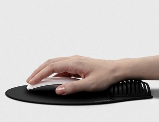 Ergonomic Curble Mouse Pad Eliminates Carpal Tunnel Syndrome When Working for Hours