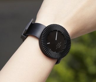 Heat-sync Watch – A Thermoelectric Energy Watch Converts Your Body’s Heat into Electrical Energy