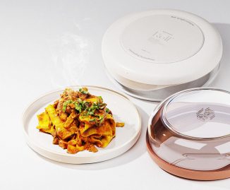Roll Two Way Airtight Food Container Features a Lid that Doubles as A Plate