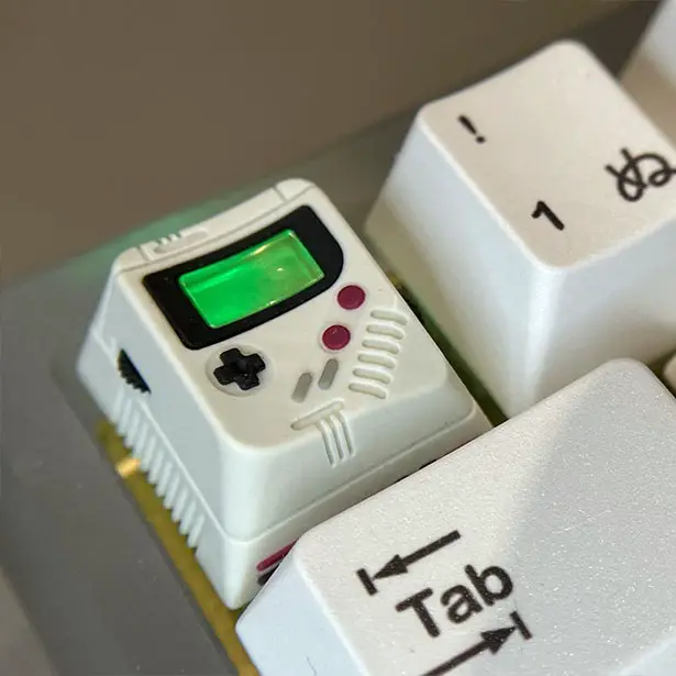 ZMKC Pocket Game Console Artisan Keycap Brings Back Your Nintendo